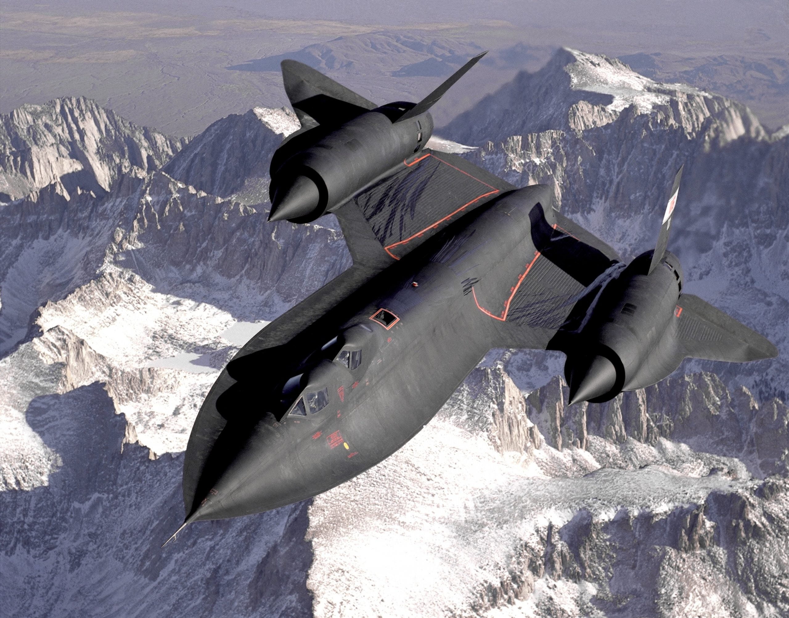 SR-71-black-bird-fast-plane-illusionst.com